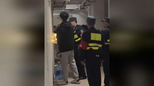 海南女生宿舍吃瓜,海南女生宿舍的甜蜜瓜事